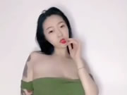 Azjatyckie Duże Cycki Dziewczyna Taniec