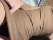 dziewczyna o idealnych piersiach