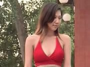 Azjatycka dziewczyna pokaz zdjęć